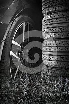 Set of car tires with alloy wheels