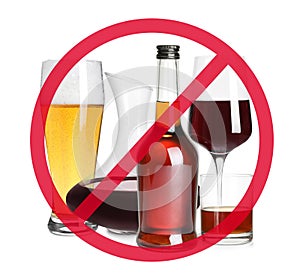 Set of different alcohol drinks and STOP sign on background