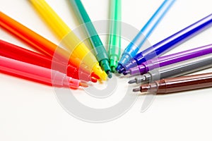 Set felt-tip pens in a Circle Close up Multi-colored Markers