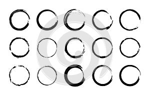 Set of Hand drawn circle. Drawning circle. Scribble doodle. Brush circle. Vector illustration