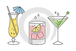 A set of linear drawings of refreshing fruit cocktails with different drinks, ice cubes, straws and umbrellas. Drinks icons