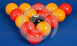 Set of pool balls