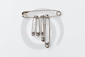 Set of safety pins