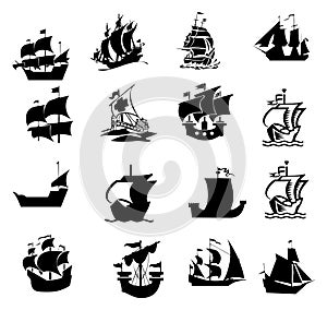 Set of ships and boats icons