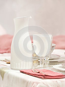 A SET OF TABLEWARES