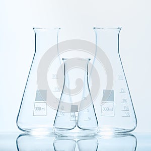 Set of three empty temperature resistant conical flasks for measurements