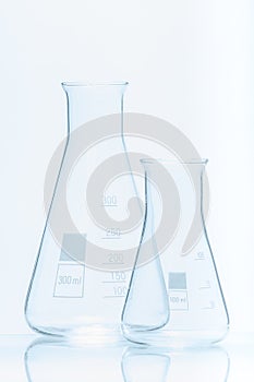 Set of two empty temperature resistant conical flasks for measurments