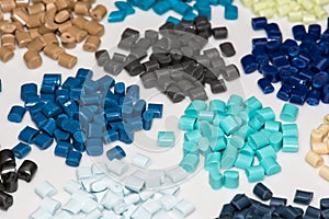 Several dyed polymer resins