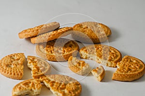 Several round coconut-flavored biscuits