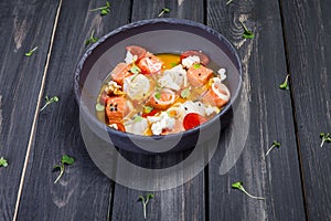 Sevice with salmon and mango photo