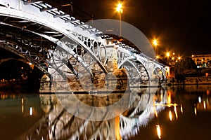 Sevillie, Triana Bridge Close Up