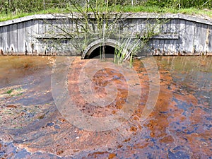 Sewage drainage system with poluted water