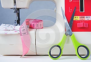 Sewing machine and accessories