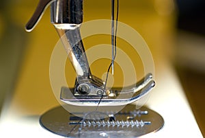 Sewing machine needle