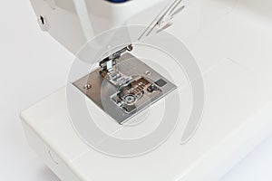 Sewing machine needle