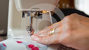 Sewing machine stitching fabic