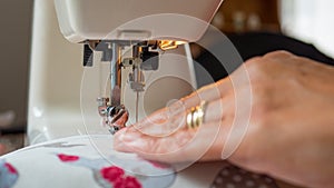 Sewing machine stitching fabic