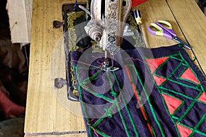 Sewing process in the phase of overstitching