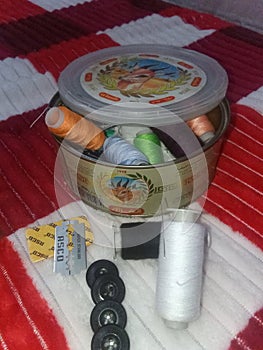 Sewing supplies storage boxRechercher sur Google