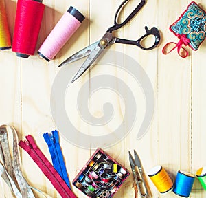 Sewing tools and colored tape/Sewing kit.