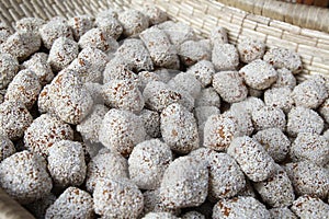 Shaanxi famous snacks smartweed sugar flowers