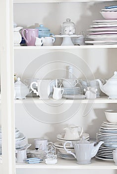 Shabby chic style dishware