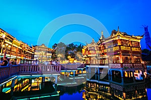 Shanghai yuyuan garden at night