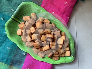 Shankarpali also called shakarpara is a deep fried, sweet.