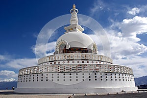 Shanti stupa photo