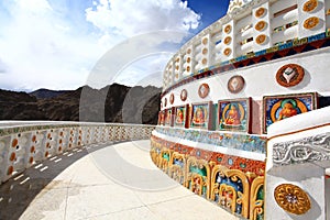 Shanti stupa photo