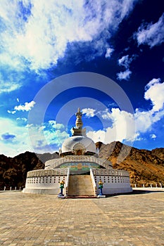 Shanti stupa photo