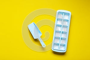 Shape for freezing ice