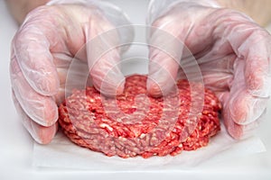 Shaping burger patty