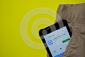 SHAREit - Transfer & Share dev application on Smartphone screen.