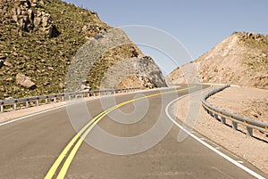 Sharp Bends and Mountains