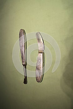 Sharp castrastion knife