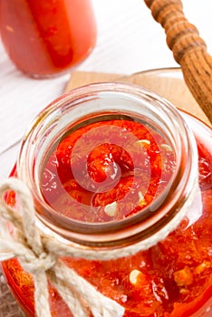 Sharp tomatoes paste