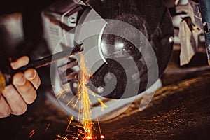 Sharpening the cutter on the machine