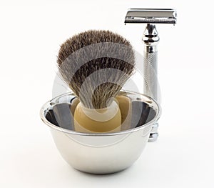 Shaving equipment - Shaving kit ( Shaving bowl, brush and straight razor)