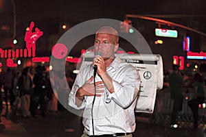 Shawn Holes preaching