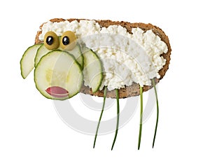 Sheep made with bread and cheese