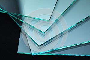 Sheets of Factory manufacturing tempered clear float glass panels cut to size