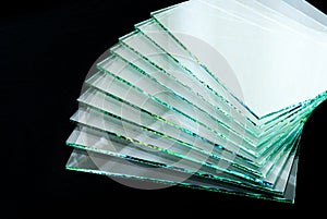 Sheets of Factory manufacturing tempered clear float glass panels cut to size