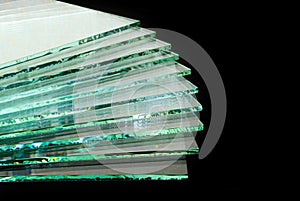 Sheets of Factory manufacturing tempered clear float glass panels cut to size