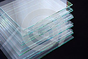 Sheets of Factory manufacturing tempered clear float glass panels cut to size