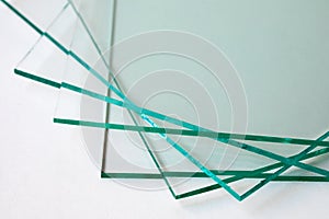 Sheets of Factory manufacturing tempered clear float glass panels cut to size