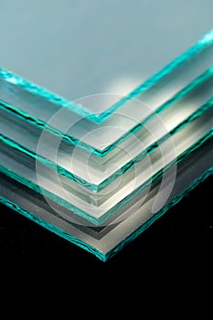 Sheets of Factory manufacturing tempered clear float glass panels cut to size