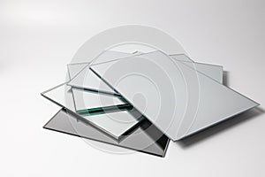 Sheets of Factory manufacturing tempered clear float glass panels cut to size