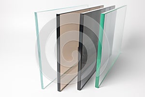 Sheets of Factory manufacturing tempered clear float glass panels cut to size