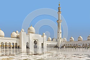 Sheik zayed mosque internal courtyard